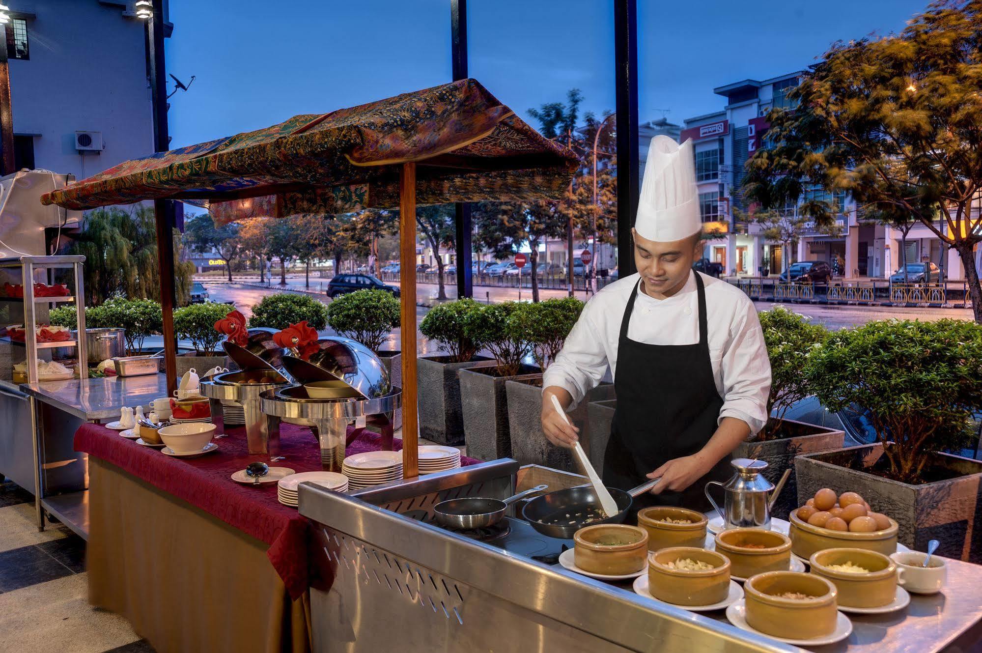 Rocana Hotel Kuantan Zewnętrze zdjęcie